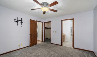 19038 Farm Road 2020, Aurora, MO 65605