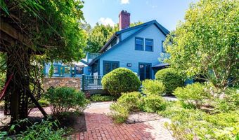 137 Narragansett Ave, Jamestown, RI 02835