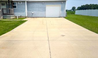 111 Tupelo St, Advance, MO 63730