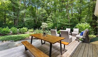 96 Steamboat St, Jamestown, RI 02835