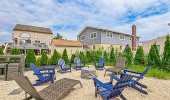 3 W 12 St, Barnegat Light, NJ 08006