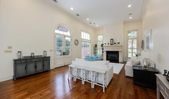 10757 Royal Ridge Ave, Baton Rouge, LA 70810
