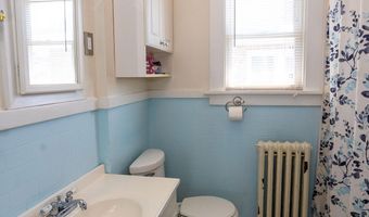 43 Holmes Ct, Albany, NY 12209