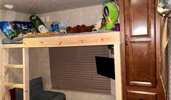 8785 NW Glenwood Rd, Amity, MO 64422