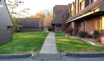 69 Montoya Dr 69, Branford, CT 06405