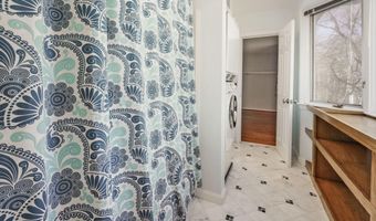 2018 SWAN Ter, Alexandria, VA 22307