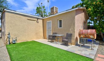 2908 Carlton St NW, Albuquerque, NM 87107