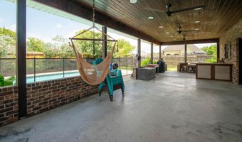 405 Woodburn Ln, Berwick, LA 70342