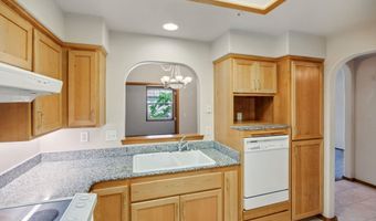 983 Golden Aspen Pl, Ashland, OR 97520