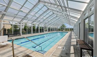 5 Brentwood Cir, Danbury, CT 06810