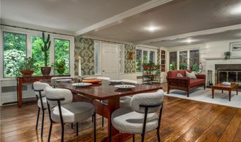 2 Cherry Ln, Bristol, RI 02809