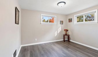 2500 S JEFFERSON St, Appleton, WI 54915