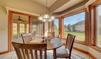 1908 Bent Tree Ct, Auburn, IN 46706