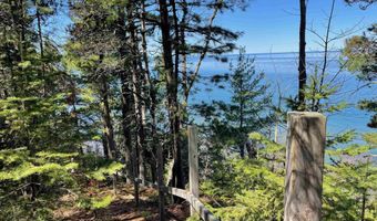 6856 Five Mile Pt, Allouez, MI 49805