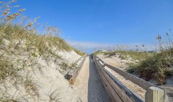 301 E Commerce Way Rd 329, Atlantic Beach, NC 28512