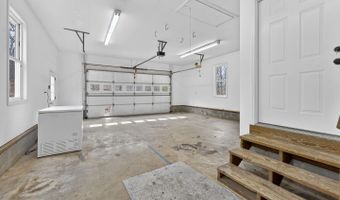 584 S POES Rd, Amissville, VA 20106