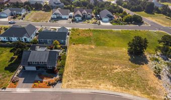 2710 Lincoln Ave 200, Bandon, OR 97411
