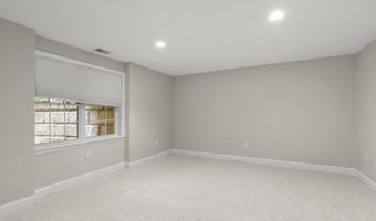 1 Hollyhock Knoll Ct 1, Bourne, MA 02532
