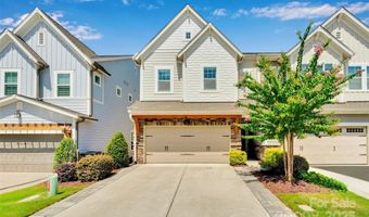 5052 Lesleewood Ct, Charlotte, NC 28226