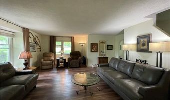 13905 Leavenworth Rd, Basehor, KS 66007