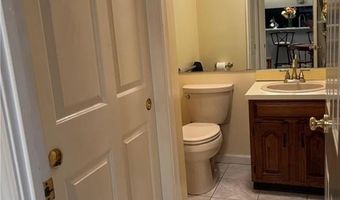 17 Caddy Rock Rd D, North Kingstown, RI 02852