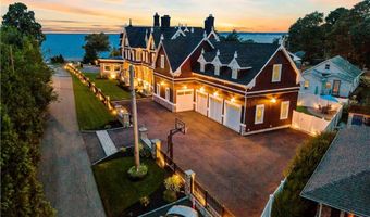 32 Lorraine St, Barrington, RI 02806