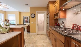 789 Natick Ave, Cranston, RI 02921