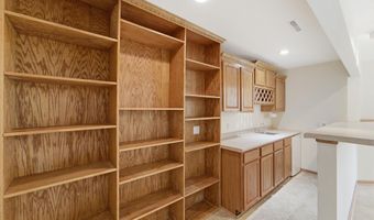 2402 Suncrest Dr, Ames, IA 50014