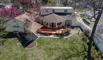 2207 S GLADYS Ave, Appleton, WI 54915