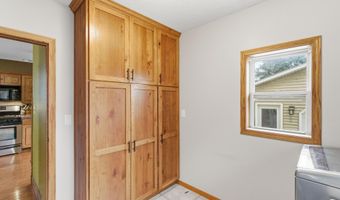 136 1st Ave, Alden, MN 56009