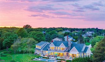71 Cliff Dr, Narragansett, RI 02882