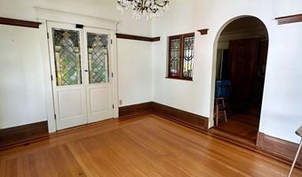 26 Elmwood Pl, Athens, OH 45701
