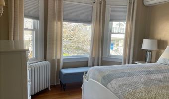 35 Annandale Rd, Newport, RI 02840