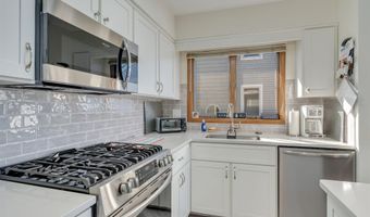 383 39th St West, Avalon, NJ 08202