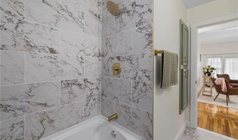 461 River Rd, Lincoln, RI 02865