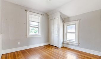 74 Maple Ave, Barrington, RI 02806