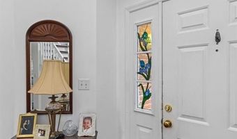 134 Holloway Rd, Ballwin, MO 63011