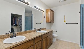 1142 Story Book Ln, Weatherford, TX 76086