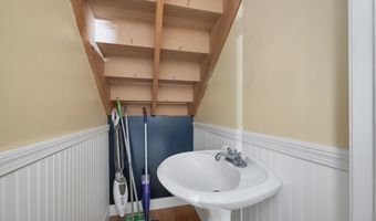 22 Fairway Dr, Ashland, NH 03217