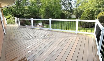 826 EASTVIEW Dr, Antigo, WI 54409