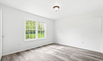 293 Gettysburg Way, Bayonne, NJ 07035