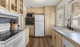 8960 Niver Ave, Allen Park, MI 48101