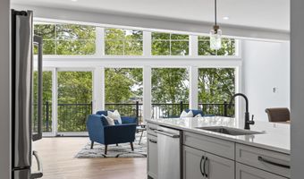 24 Amerescoggin Rd, Falmouth, ME 04105