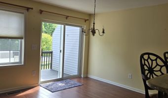 1004 Pinnacle Way 1004, Danbury, CT 06811