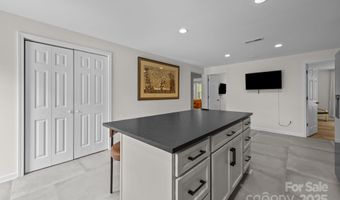 1511 Lisbon Ln, Charlotte, NC 28269