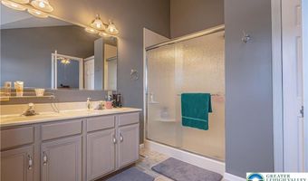 1276 Old Gate Rd, Allen, PA 18067