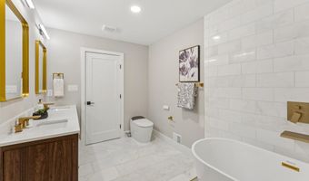 2308 CREEK Dr, Alexandria, VA 22308