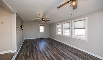 209 4th St SE, Altoona, IA 50009