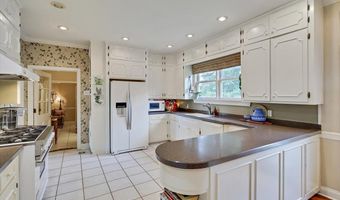 499 Breakwater Dr, Benton, MS 39039