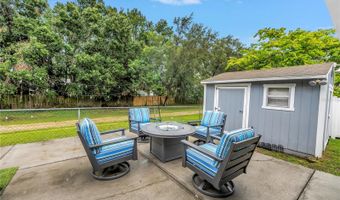 303 LAKEWAY Ln, Apollo Beach, FL 33572